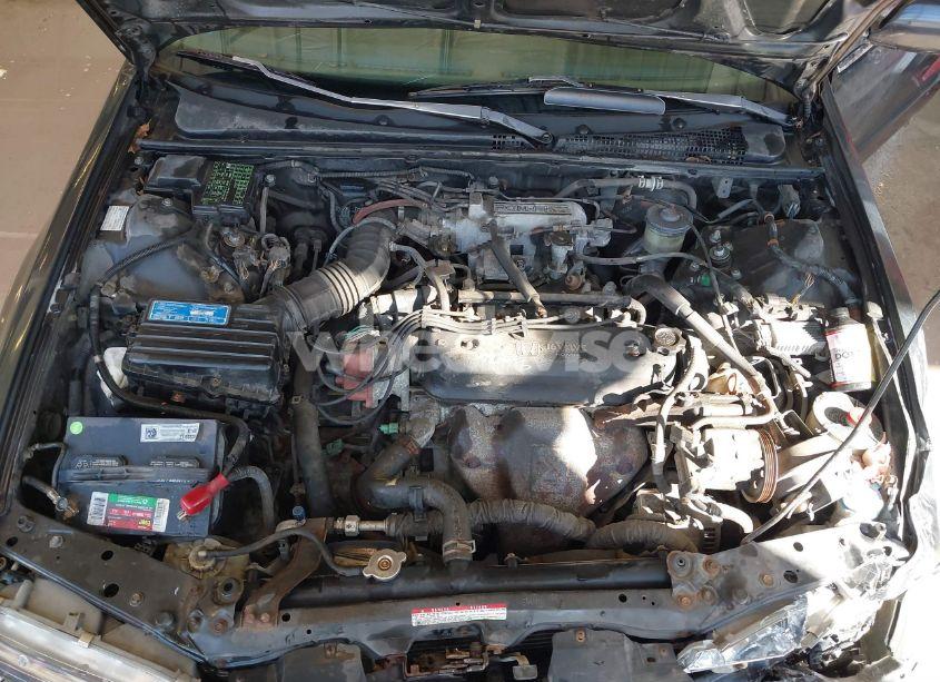 Photo 10 of 1992 Honda Accord LX (VIN 1HGCB7657NL015718)