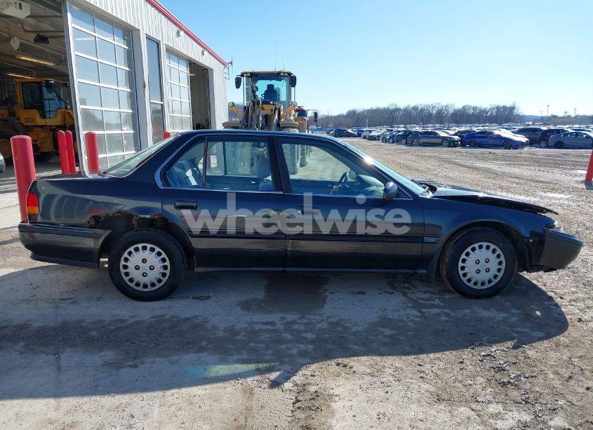 Photo 13 of 1992 Honda Accord LX (VIN 1HGCB7657NL015718)