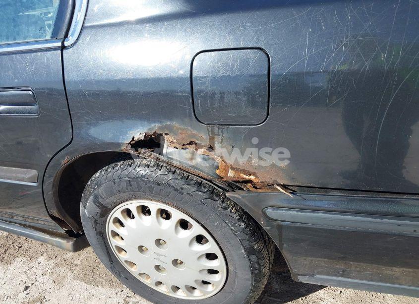 Photo 18 of 1992 Honda Accord LX (VIN 1HGCB7657NL015718)