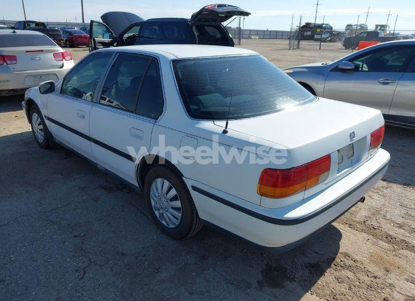 Photo 3 of 1993 Honda Accord LX (VIN 1HGCB765XPA035041)