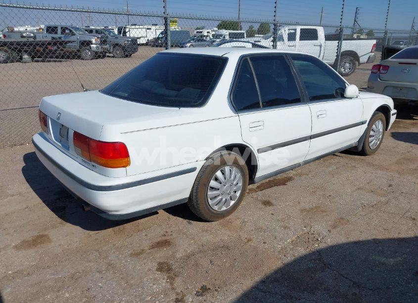 Photo 4 of 1993 Honda Accord LX (VIN 1HGCB765XPA035041)