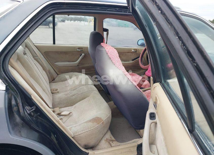 Photo 8 of 1991 Honda Accord EX/EX-R (VIN 1HGCB7660MA208506)