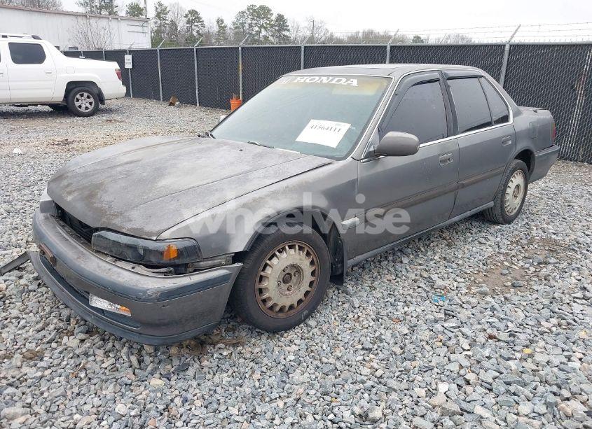 Photo 2 of 1990 Honda Accord EX/EX-R (VIN 1HGCB7662LA106171)
