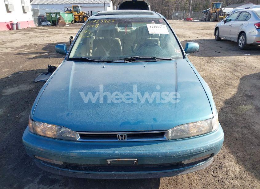 Photo 12 of 1990 Honda Accord EX/EX-R (VIN 1HGCB7668LA091661)