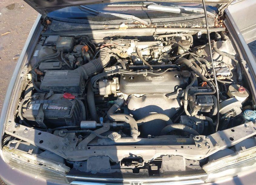 Photo 10 of 1993 Honda Accord EX (VIN 1HGCB7677PA026993)