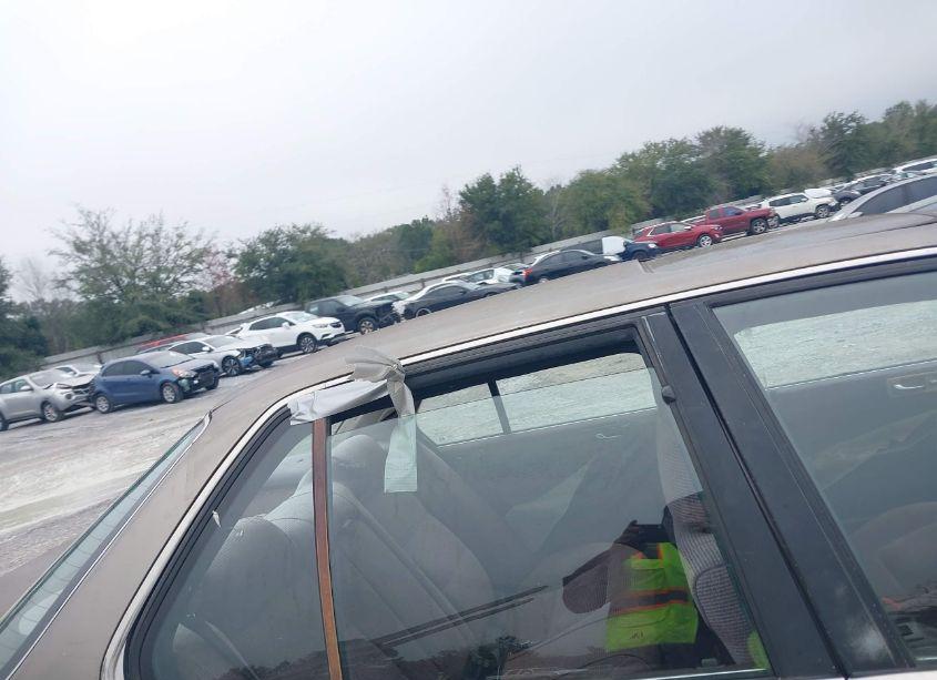 Photo 13 of 1992 Honda Accord EX (VIN 1HGCB767XNA160863)