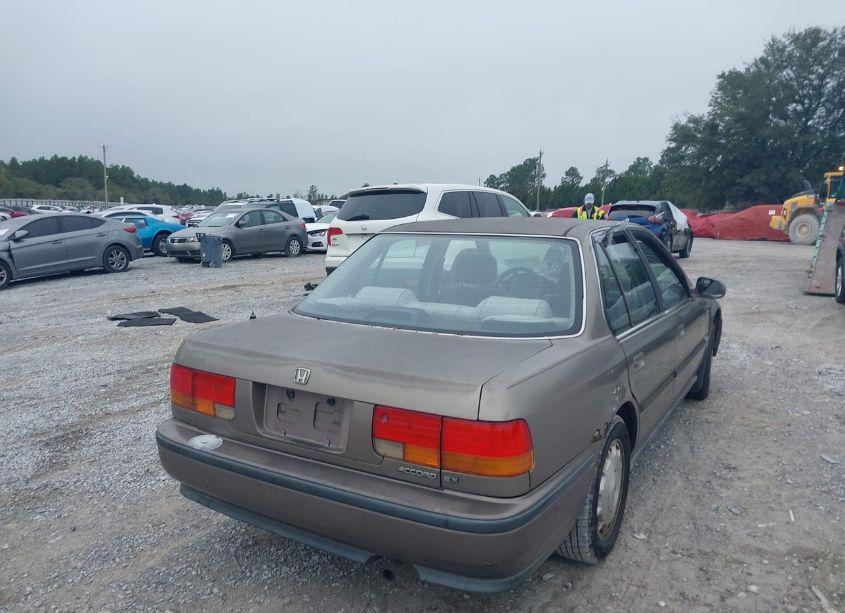 Photo 4 of 1992 Honda Accord EX (VIN 1HGCB767XNA160863)
