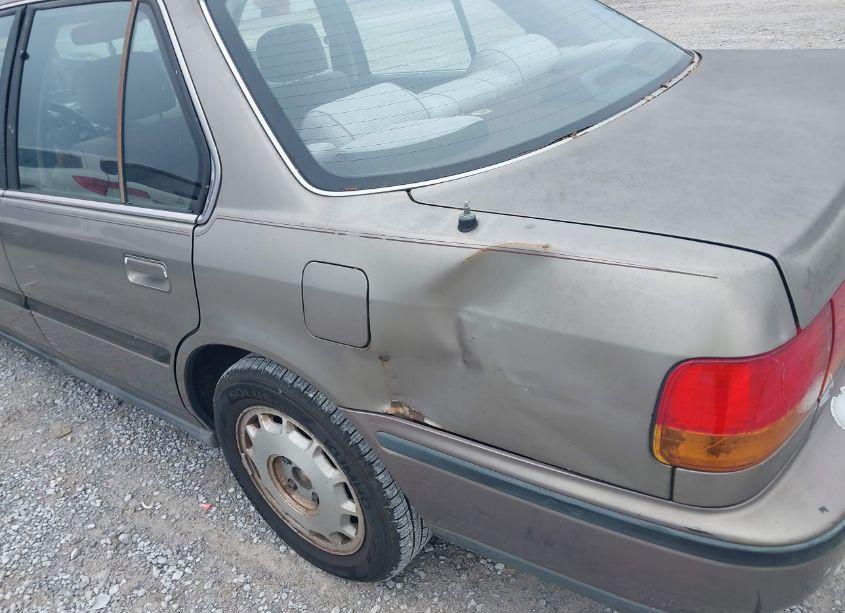 Photo 6 of 1992 Honda Accord EX (VIN 1HGCB767XNA160863)