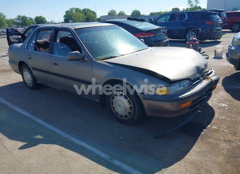 1993 Honda Accord EX (VIN 1HGCB767XPA008293) main photo