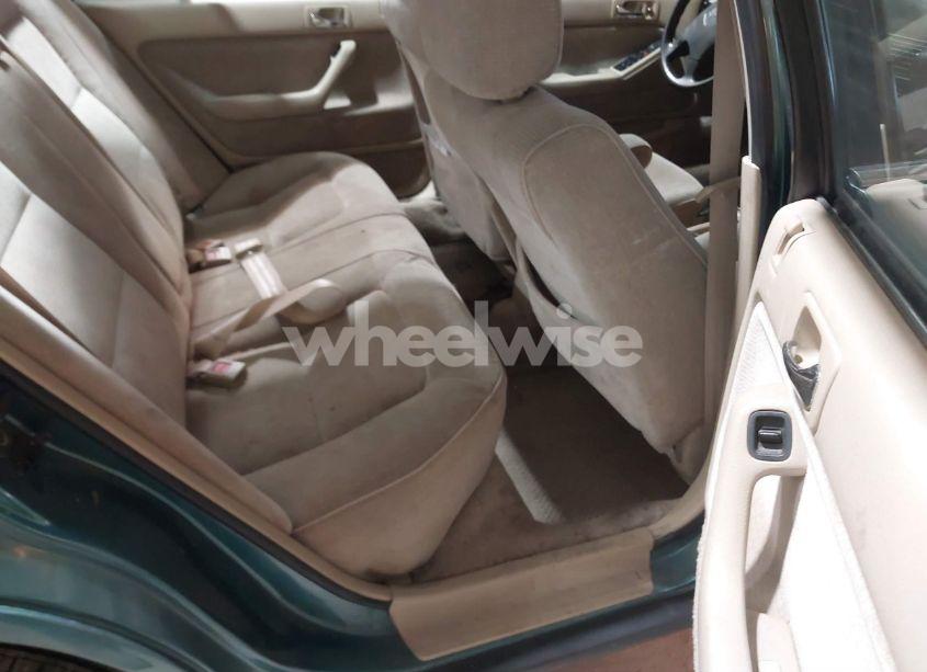 Photo 8 of 1993 Honda Accord 10TH ANNIVERSARY (VIN 1HGCB7696PA187157)