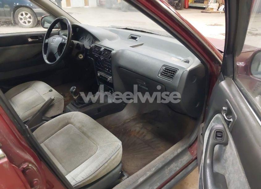 Photo 5 of 1993 Honda Accord LX (VIN 1HGCB9751PA003976)