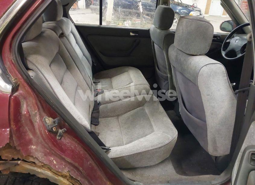 Photo 8 of 1993 Honda Accord LX (VIN 1HGCB9751PA003976)