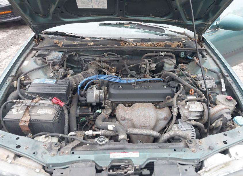 Photo 10 of 1992 Honda Accord LX (VIN 1HGCB9857NA011057)