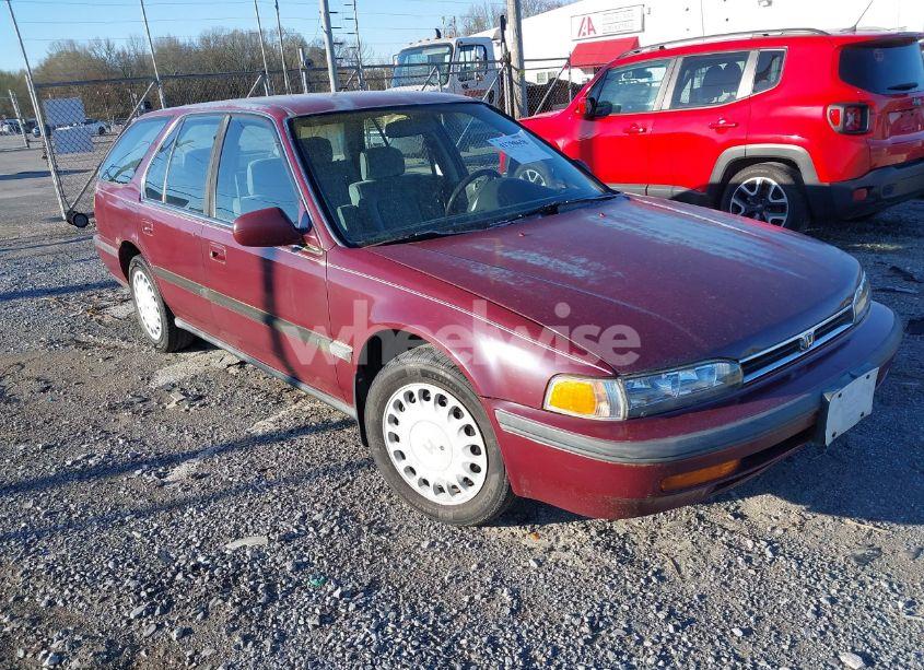 1992 Honda Accord LX (VIN 1HGCB9858NA001928) main photo