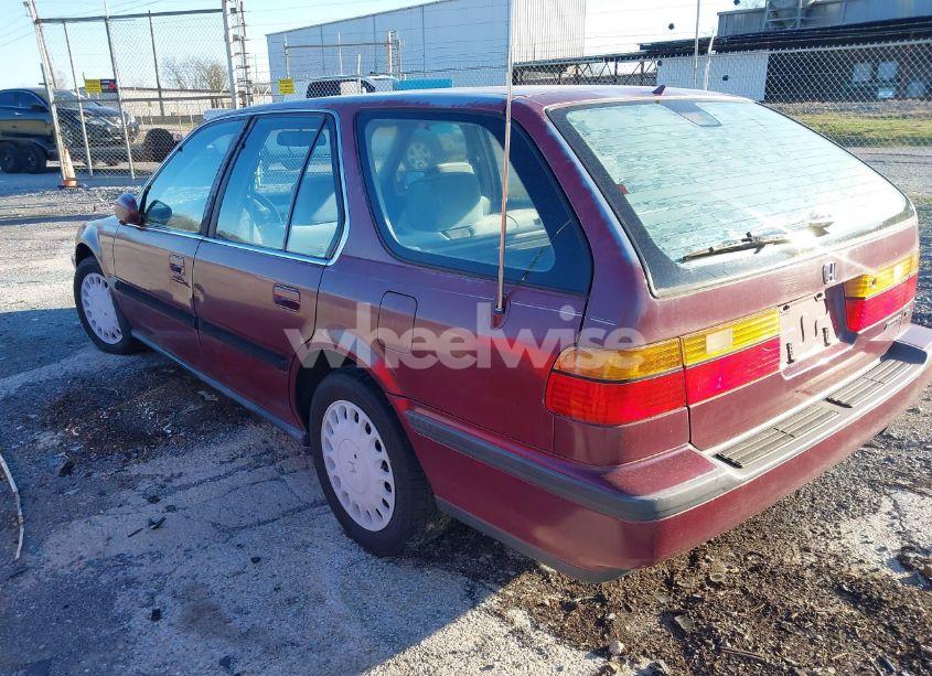 Photo 3 of 1992 Honda Accord LX (VIN 1HGCB9858NA001928)