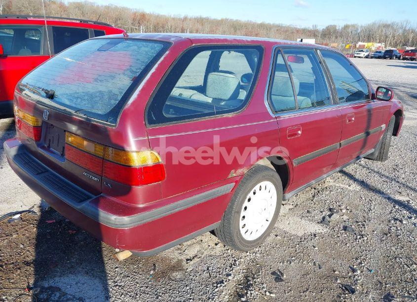 Photo 4 of 1992 Honda Accord LX (VIN 1HGCB9858NA001928)