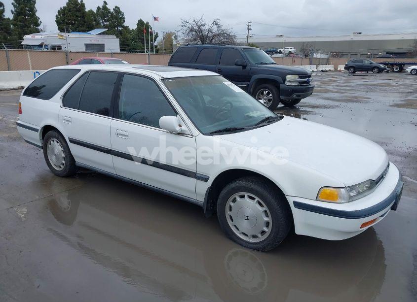 1993 Honda Accord EX (VIN 1HGCB9872PA008569) main photo