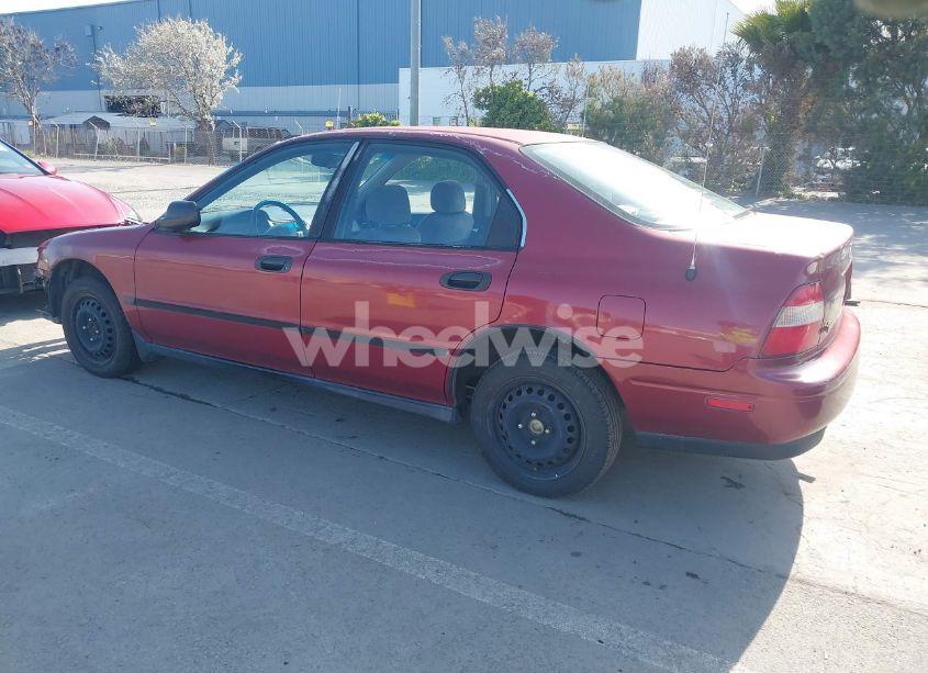Photo 3 of 1994 Honda Accord DX (VIN 1HGCD5527RA109007)