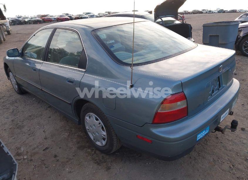 Photo 3 of 1995 Honda Accord LX/EX (VIN 1HGCD5530SA103547)