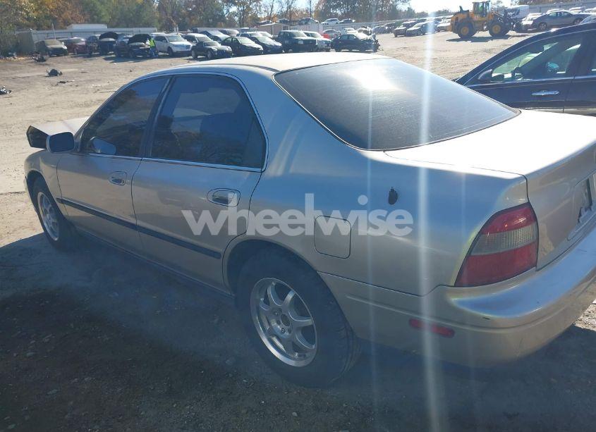 Photo 14 of 1995 Honda Accord LX/EX (VIN 1HGCD5531SA011301)