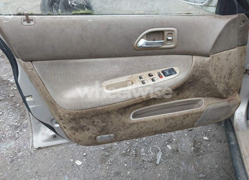 Photo 12 of 1996 Honda Accord LX/EX (VIN 1HGCD5534TA029101)