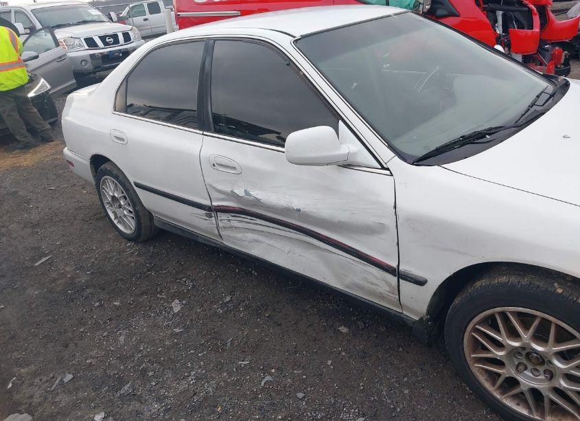 Photo 6 of 1997 Honda Accord LX (VIN 1HGCD5534VA025438)