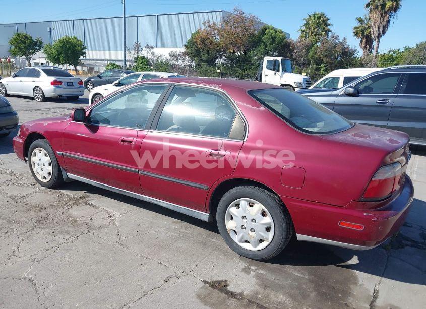 Photo 3 of 1997 Honda Accord LX (VIN 1HGCD5534VA149144)