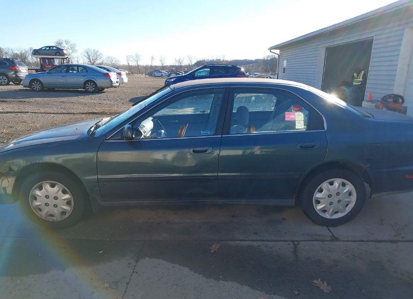 Photo 15 of 1997 Honda Accord LX (VIN 1HGCD5534VA227650)