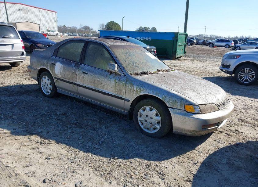 1996 Honda Accord LX/EX (VIN 1HGCD5536TA268164) main photo