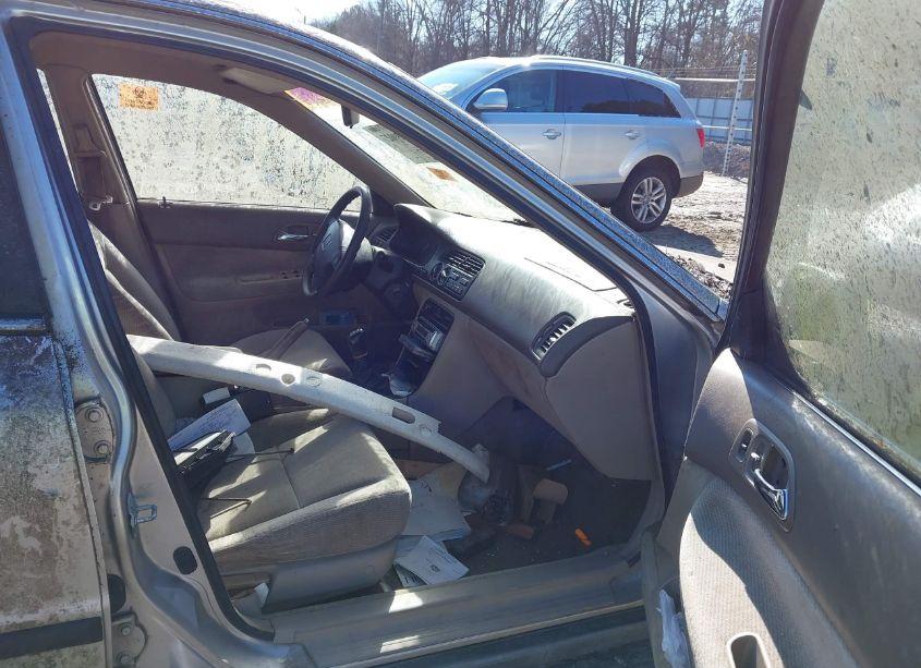 Photo 5 of 1996 Honda Accord LX/EX (VIN 1HGCD5536TA268164)