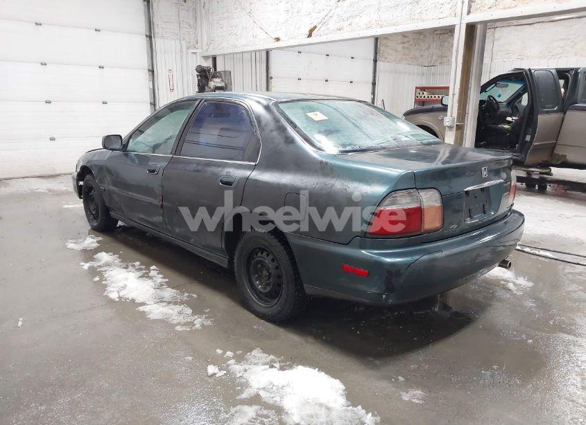 Photo 3 of 1997 Honda Accord LX (VIN 1HGCD5536VA026865)