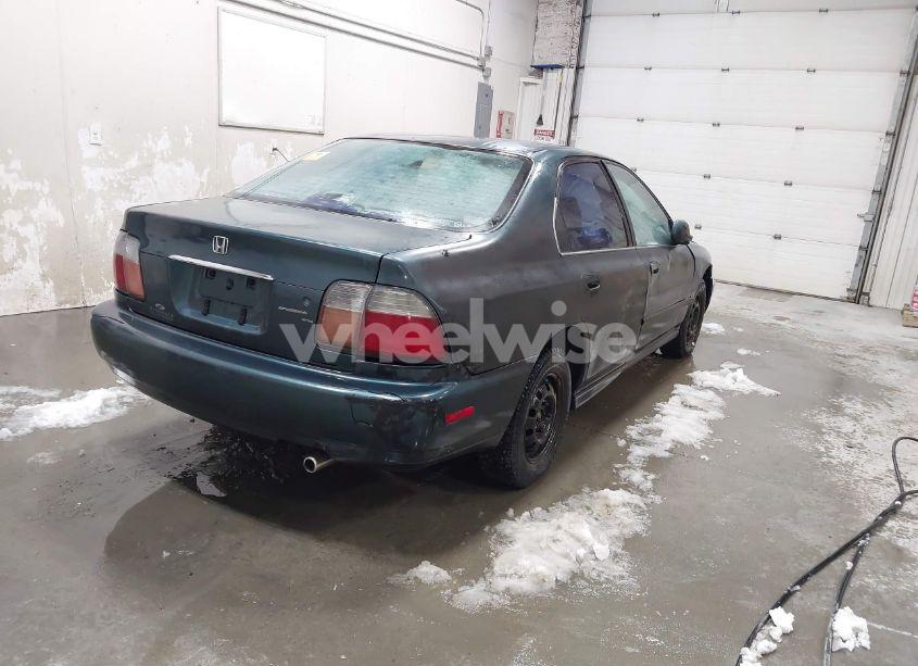 Photo 4 of 1997 Honda Accord LX (VIN 1HGCD5536VA026865)