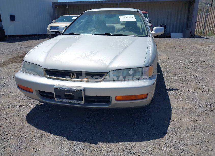 Photo 6 of 1997 Honda Accord SDN LX (VIN 1HGCD5537VA036725)