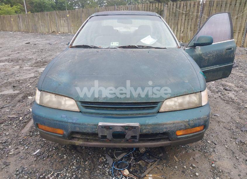 Photo 6 of 1994 Honda Accord LX/EX (VIN 1HGCD5539RA040135)