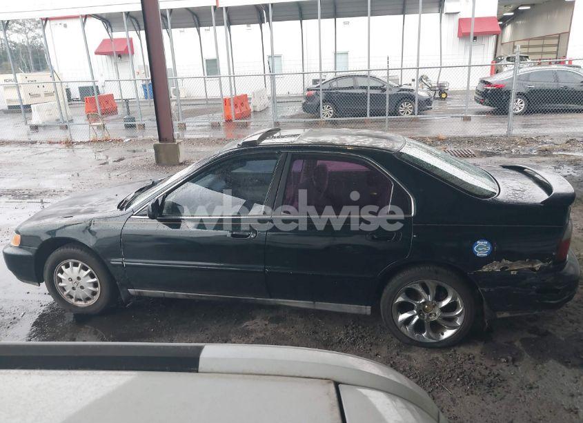 Photo 14 of 1997 Honda Accord EX (VIN 1HGCD5558VA243626)