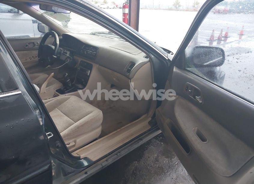 Photo 5 of 1997 Honda Accord EX (VIN 1HGCD5558VA243626)