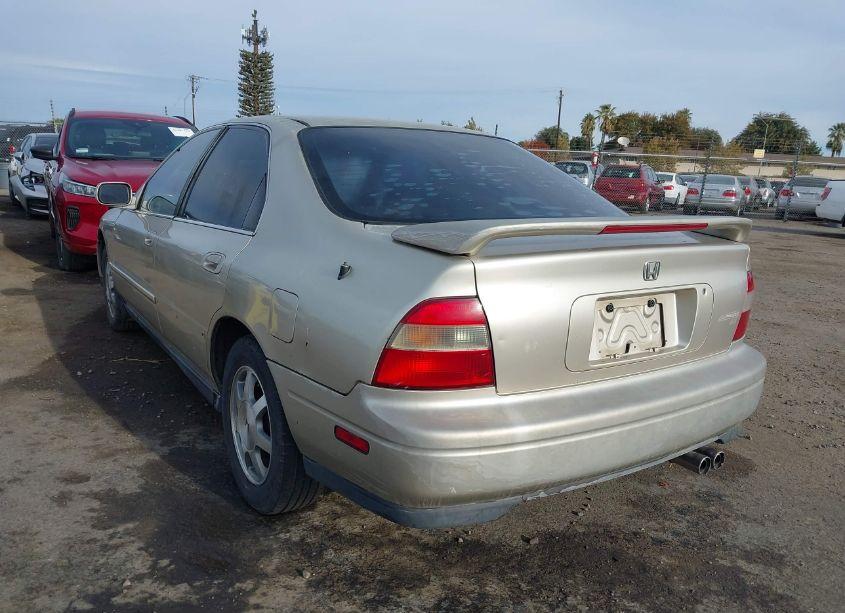 Photo 3 of 1995 Honda Accord EX (VIN 1HGCD5562SA064258)