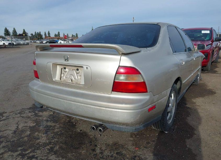 Photo 4 of 1995 Honda Accord EX (VIN 1HGCD5562SA064258)
