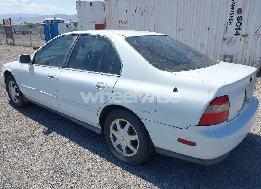 Photo 3 of 1995 Honda Accord EX (VIN 1HGCD5565SA042044)