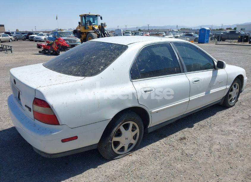 Photo 4 of 1995 Honda Accord EX (VIN 1HGCD5565SA042044)