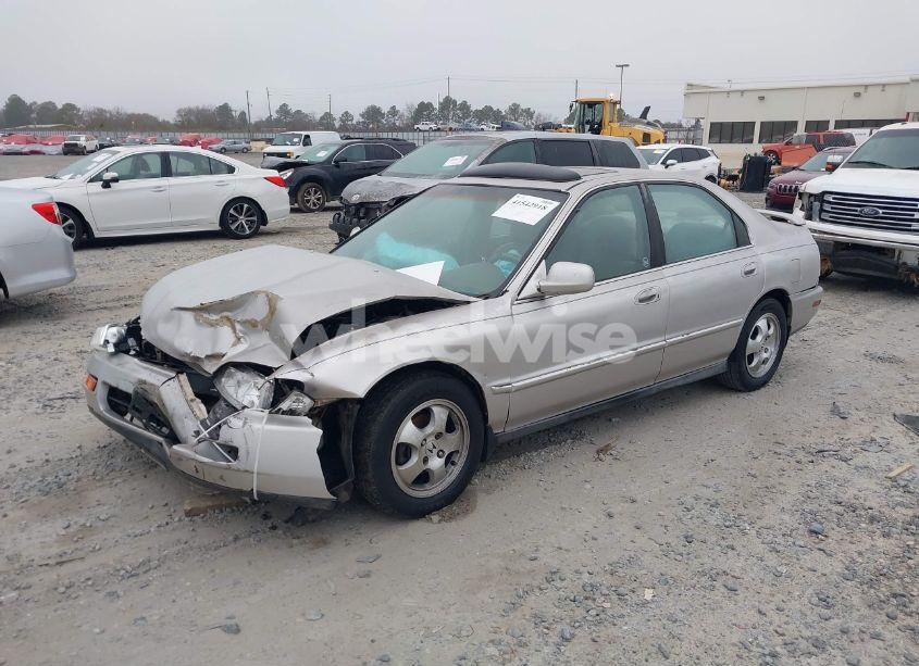 Photo 2 of 1997 Honda Accord SE (VIN 1HGCD5607VA051584)