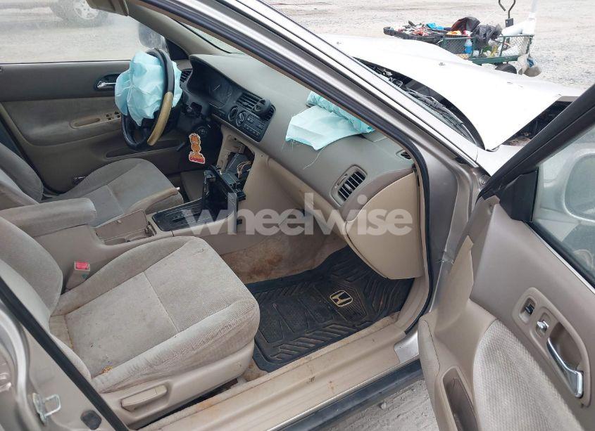 Photo 5 of 1997 Honda Accord SE (VIN 1HGCD5607VA051584)