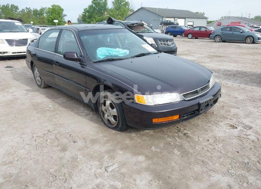 1997 Honda Accord SE (VIN 1HGCD5607VA090224) main photo