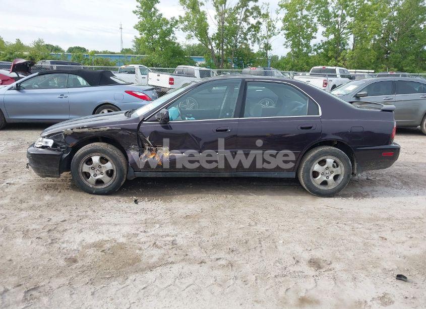 Photo 14 of 1997 Honda Accord SE (VIN 1HGCD5607VA090224)