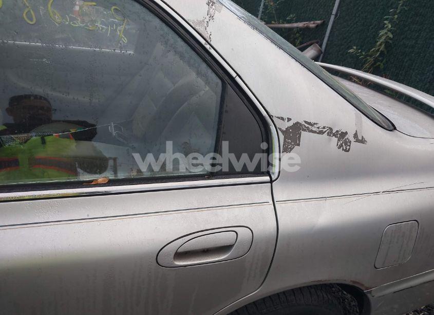 Photo 6 of 1997 Honda Accord SE (VIN 1HGCD5607VA102484)