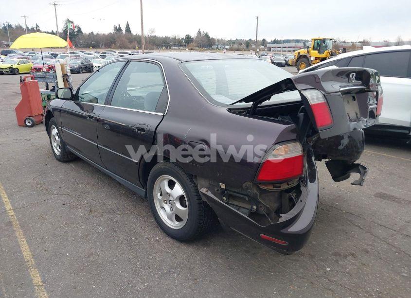 Photo 3 of 1997 Honda Accord SE (VIN 1HGCD5607VA219742)