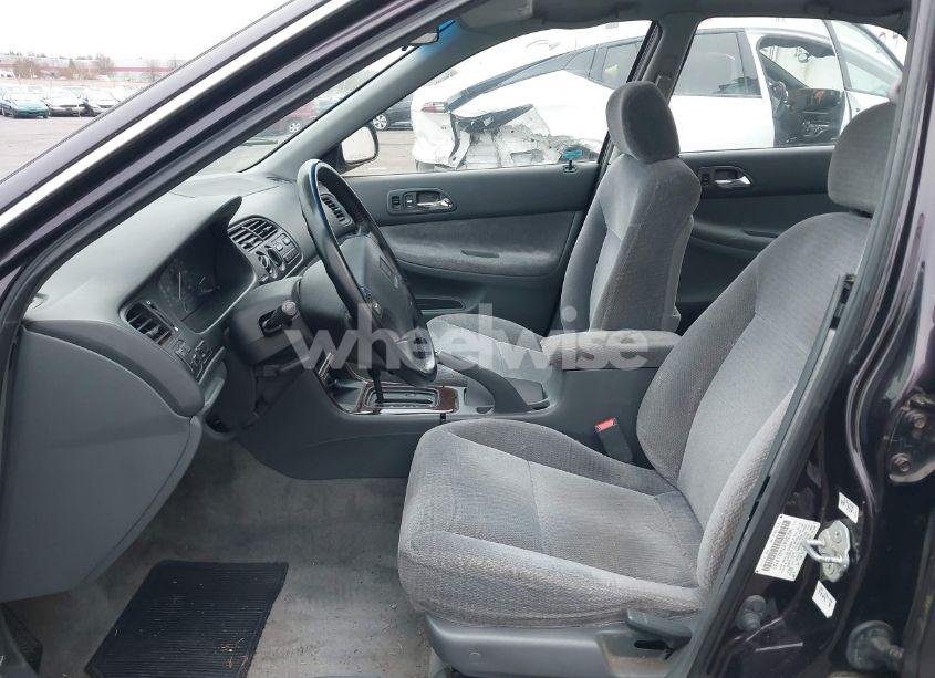 Photo 5 of 1997 Honda Accord SE (VIN 1HGCD5607VA219742)