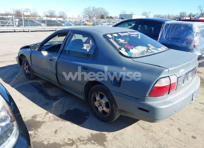 Photo 3 of 1997 Honda Accord SE (VIN 1HGCD5608VA154352)