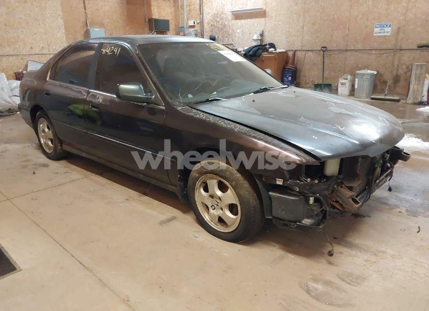 1997 Honda Accord SE (VIN 1HGCD5608VA239711) main photo