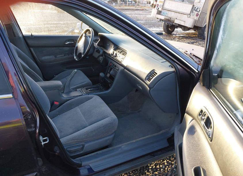 Photo 5 of 1997 Honda Accord SE (VIN 1HGCD560XVA110546)